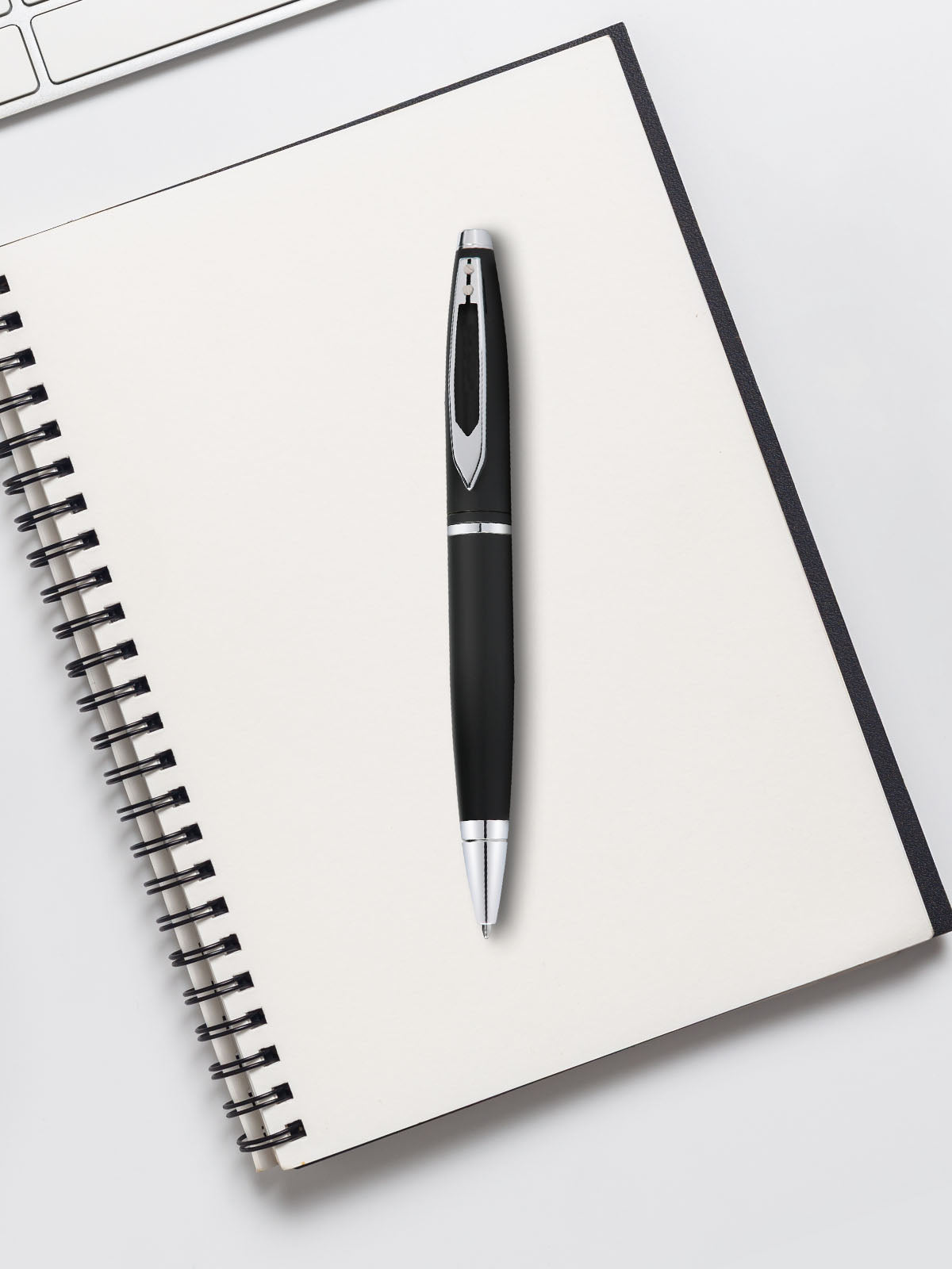 カレ マットブラック ウィンドウクリップ ボールペン